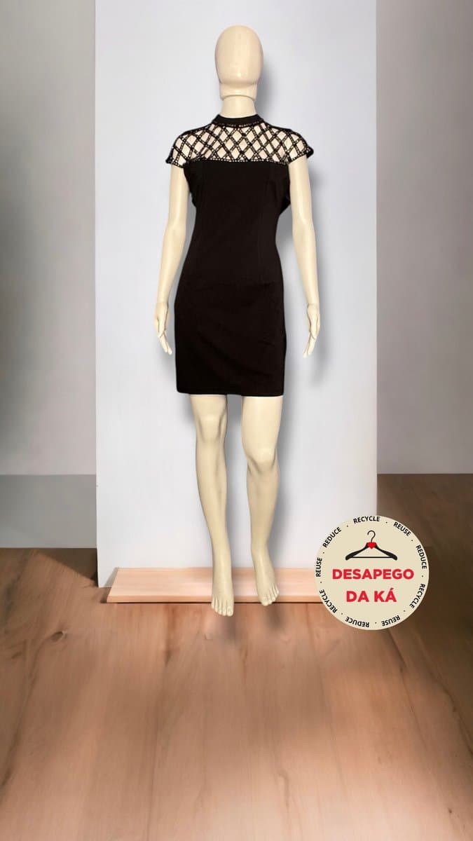 Vestido Curto Preto Gola Boradada Holin Stone P, Preto, tamanho P — foto 3